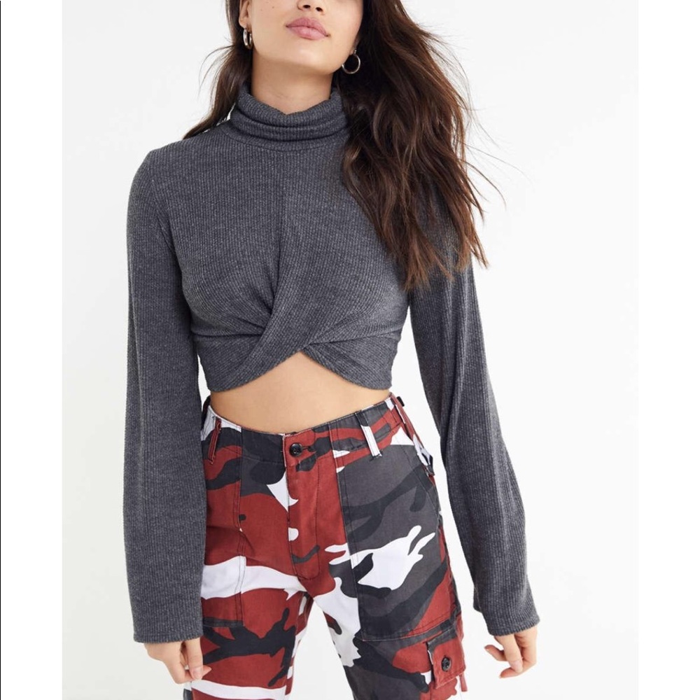 urban outfitters grey top